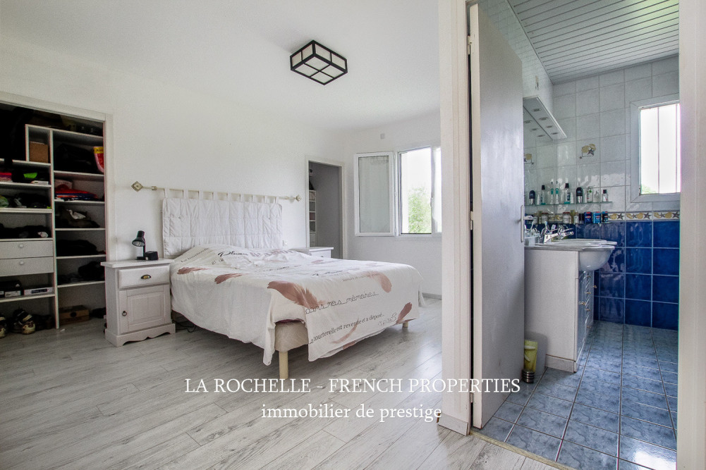 Bien à vendre - Maison Vouillé-les-Marais CG-251